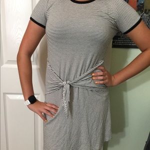 Striped dress with tie